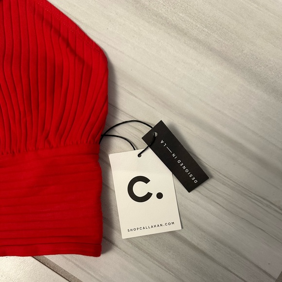 Red Callahan crop top - Picture 2 of 5